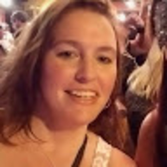 Meet your Posher, Rebecca - Picture 1 of 1